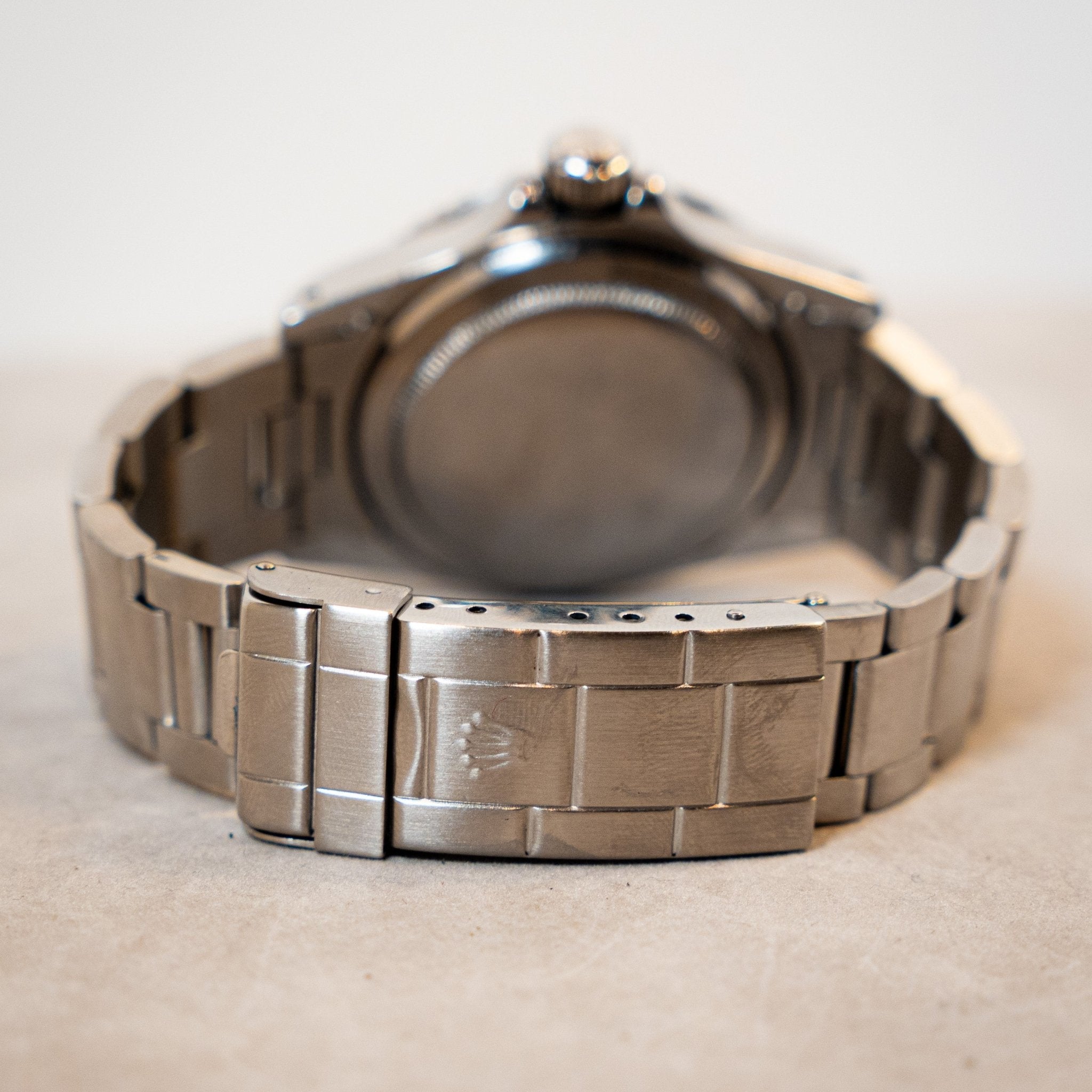 ROLEX SUBMARINER DATE REF 1680 - montre vintage - Contre - Temps Paris