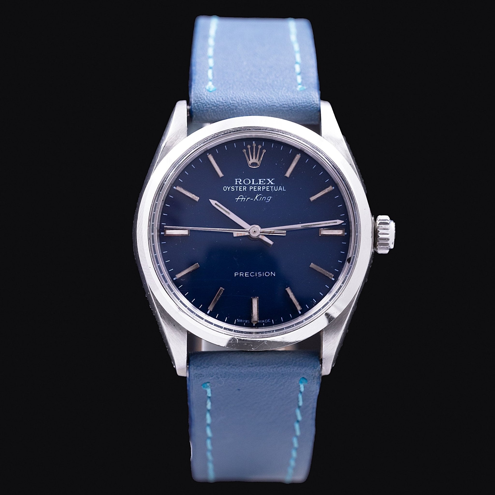 Rolex Oyster Perpetual Air-King référence 5500, acier, cadran bleu custom, bracelet cuir bleu, circa 1981
