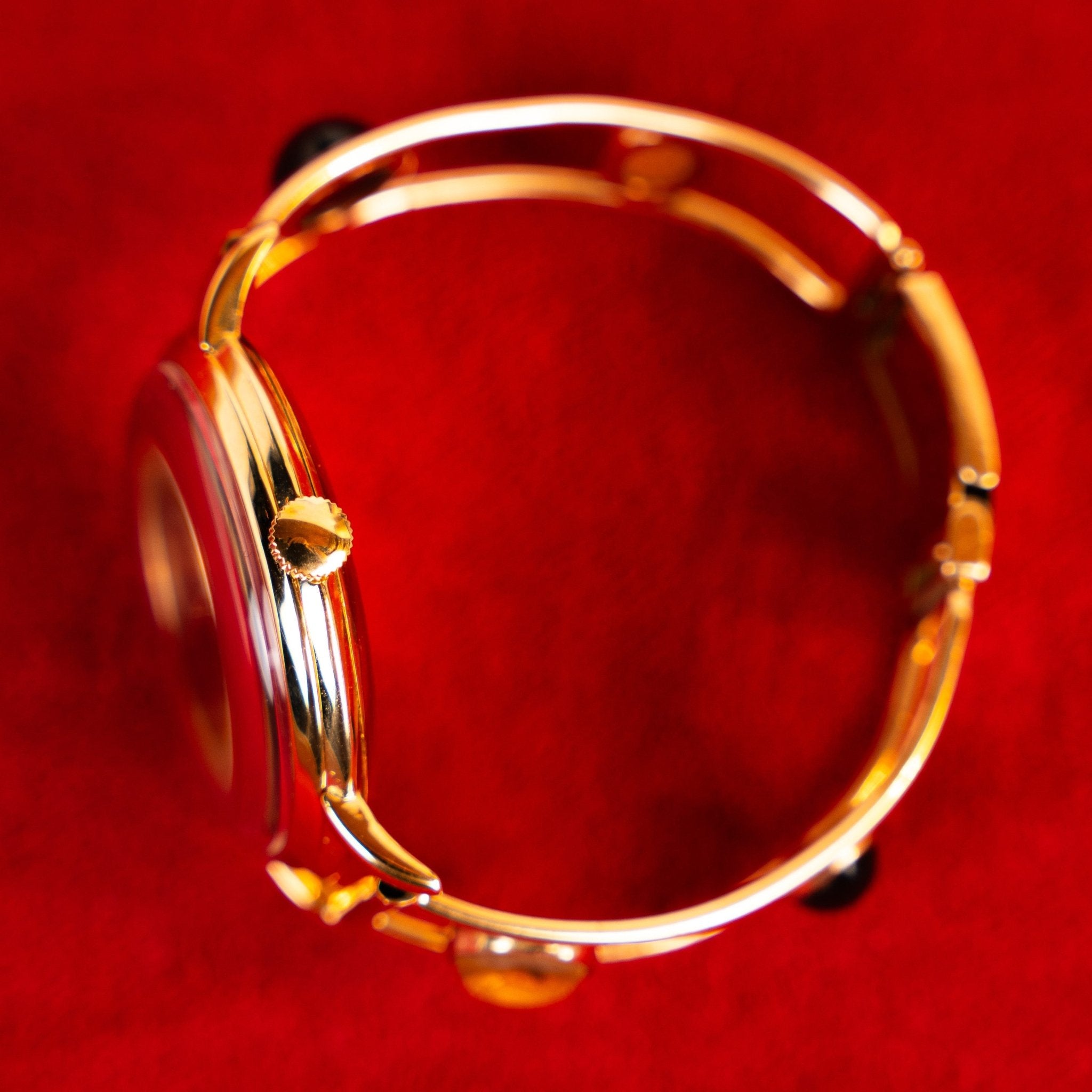 IWC SCHAFFHAUSEN BRACELET OR JAUNE - montre vintage - Contre - Temps Paris