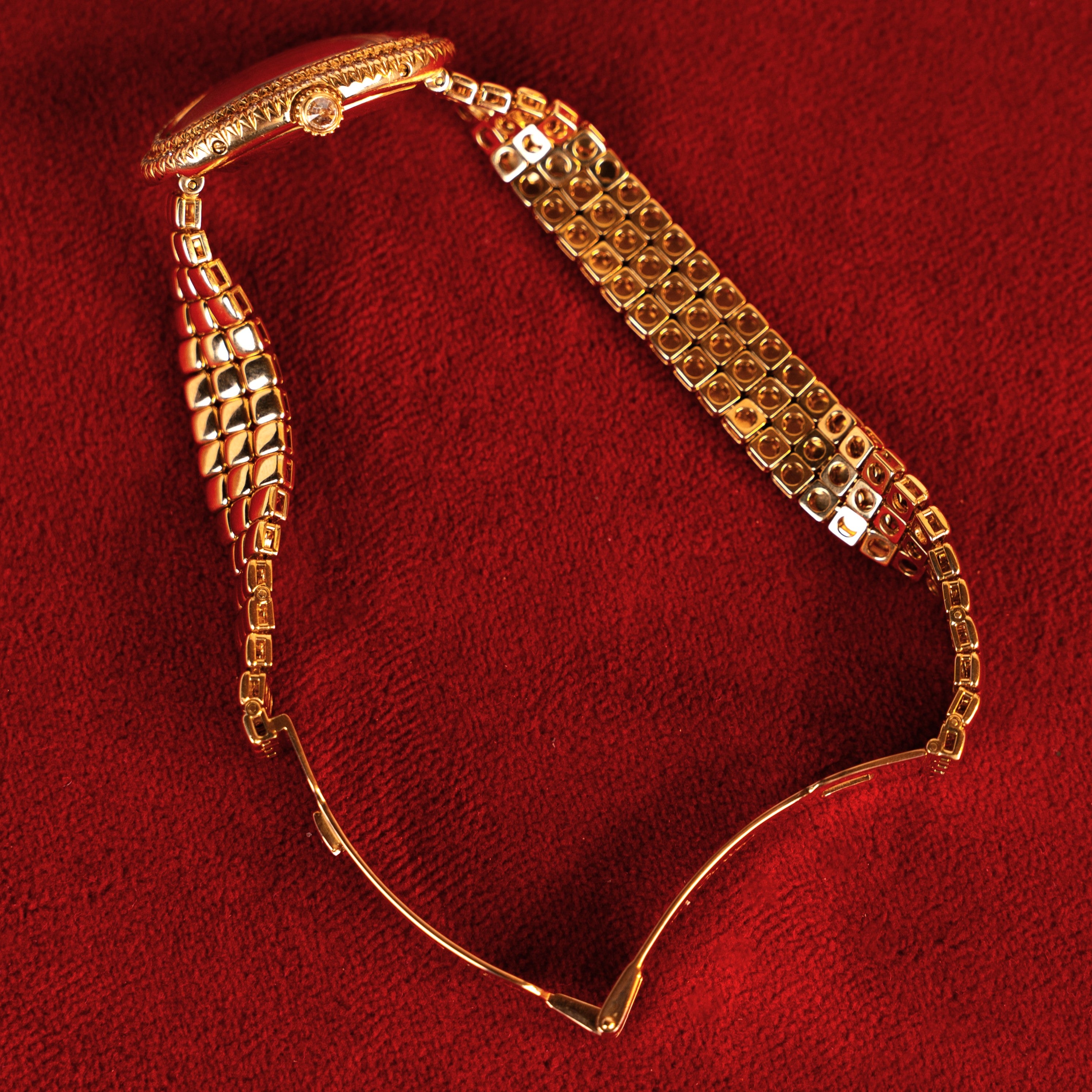 CARTIER DOUBLE GODRON GOLD AND DIAMOND BAIGNOIRE