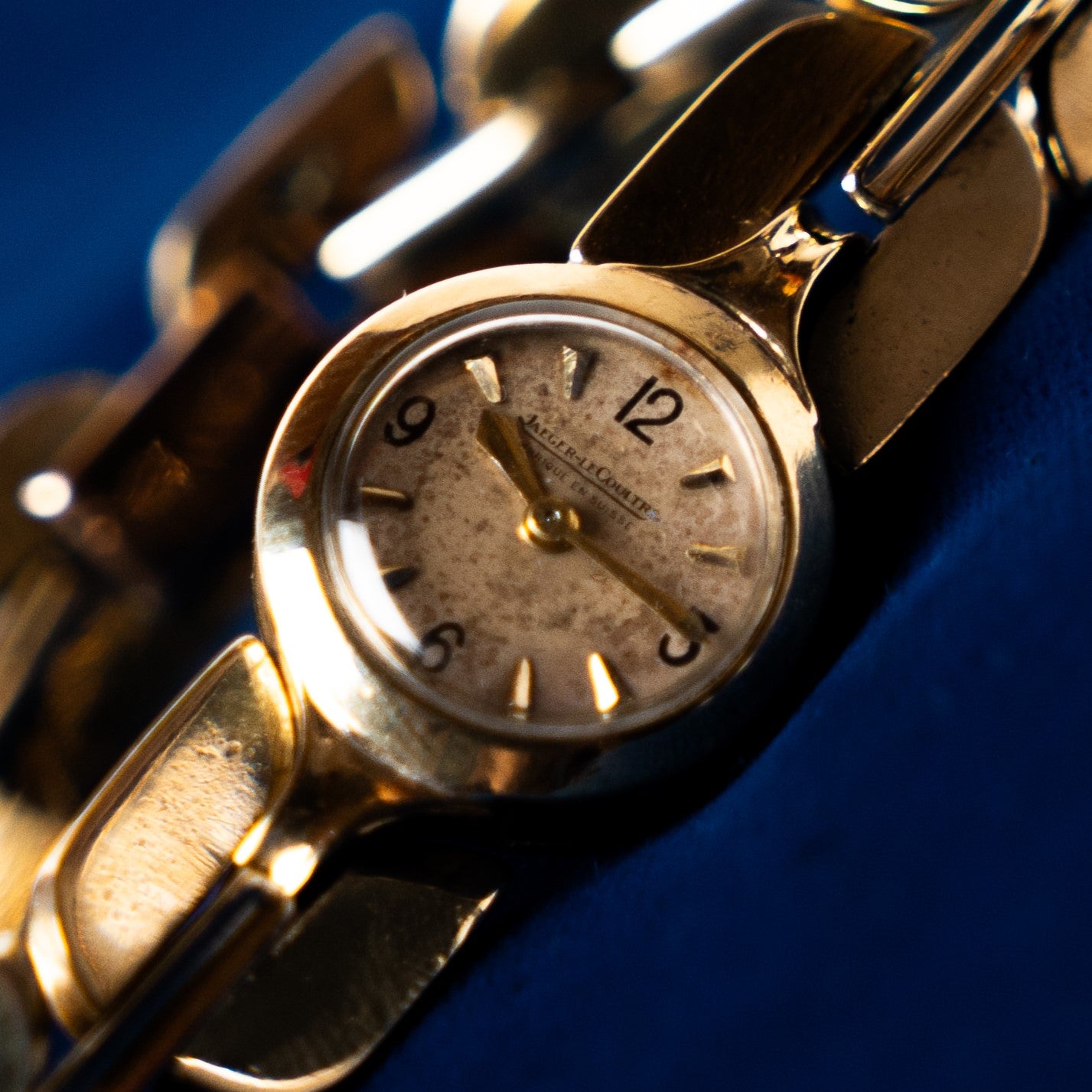 JAEGER-LECOULTRE LADY MICRO OR JAUNE