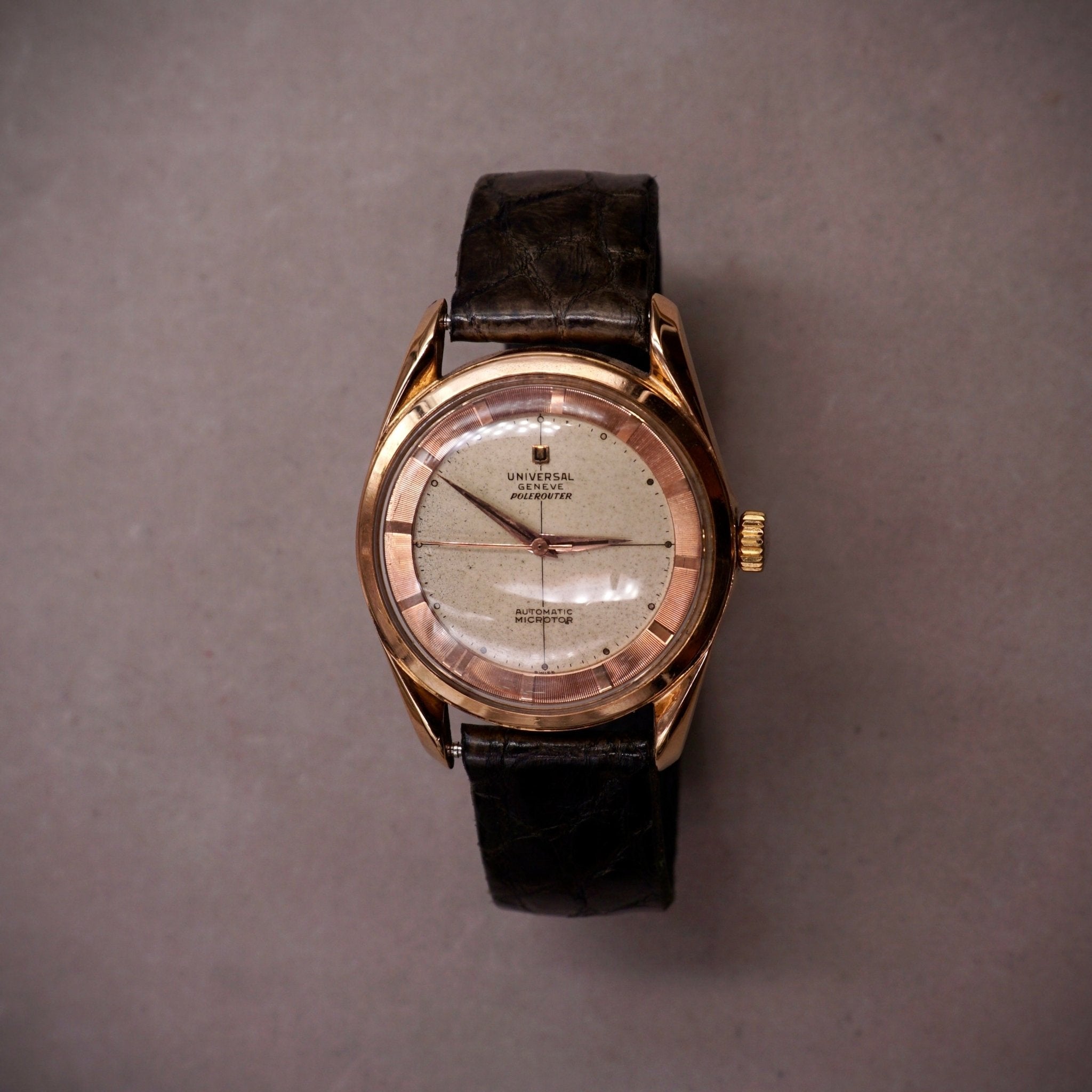 UNIVERSAL GENEVE POLEROUTER OR ROSE - montre vintage - Contre - Temps Paris