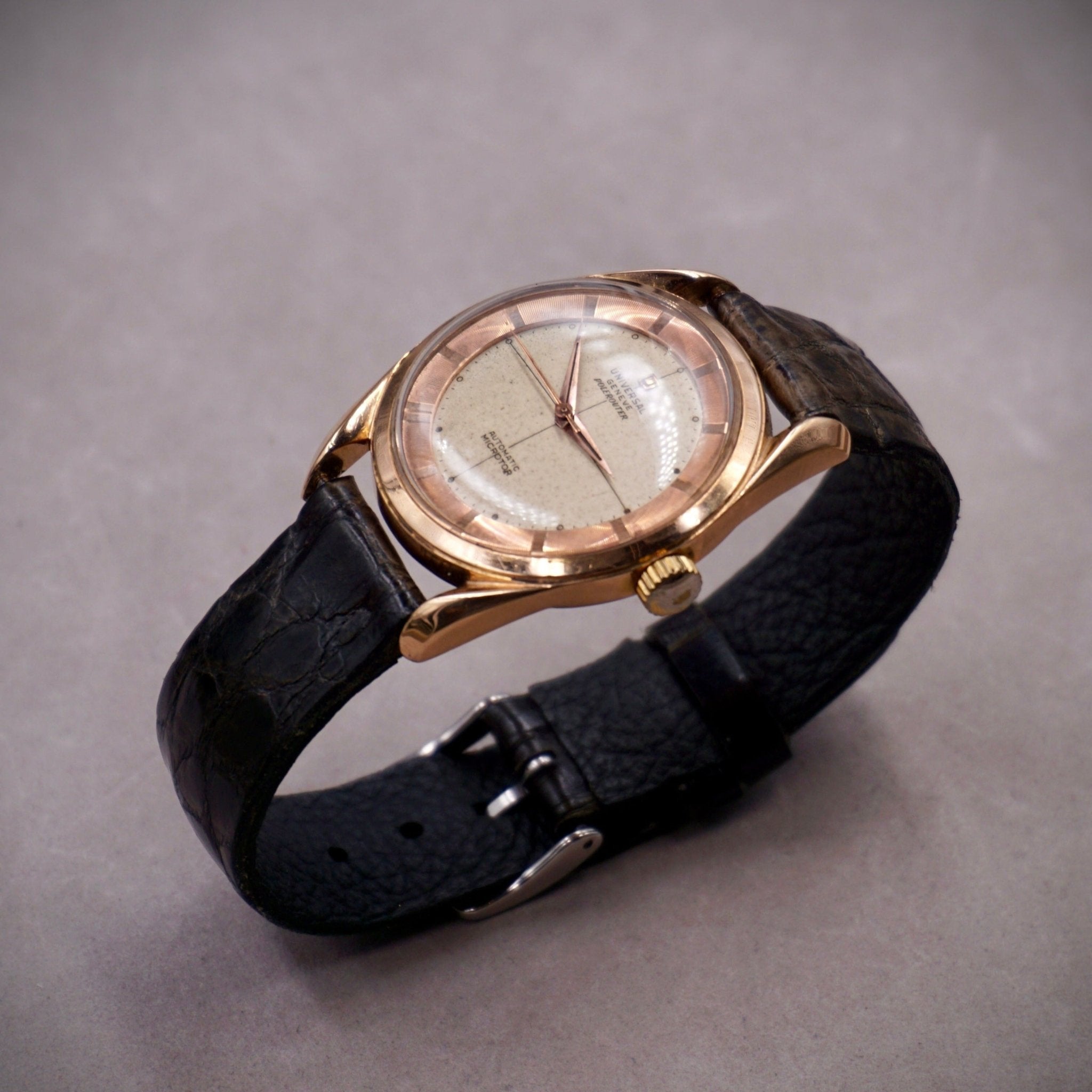 UNIVERSAL GENEVE POLEROUTER OR ROSE - montre vintage - Contre - Temps Paris