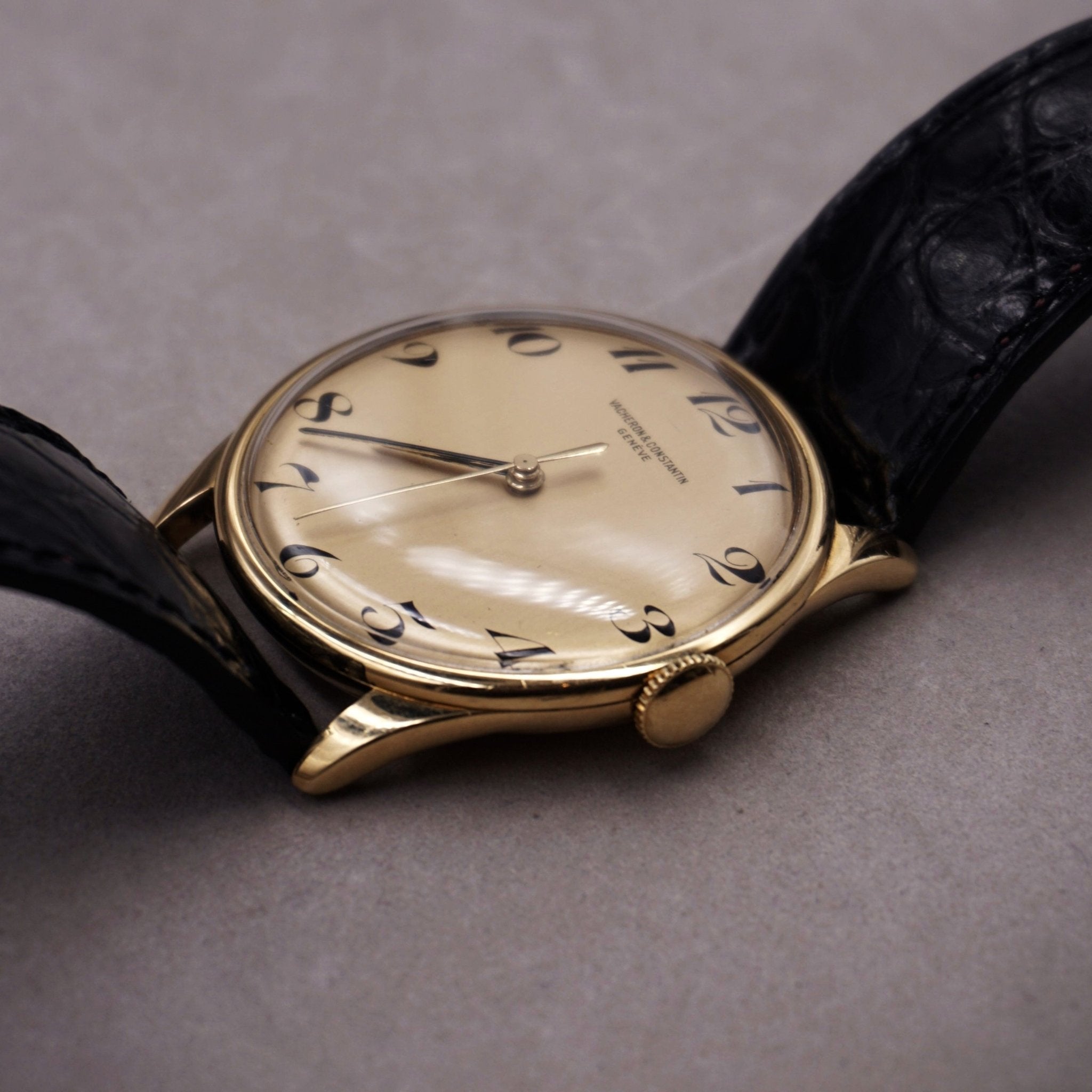 VACHERON CONSTANTIN CLASSIQUE HABILLEE OR - montre vintage - Contre - Temps Paris