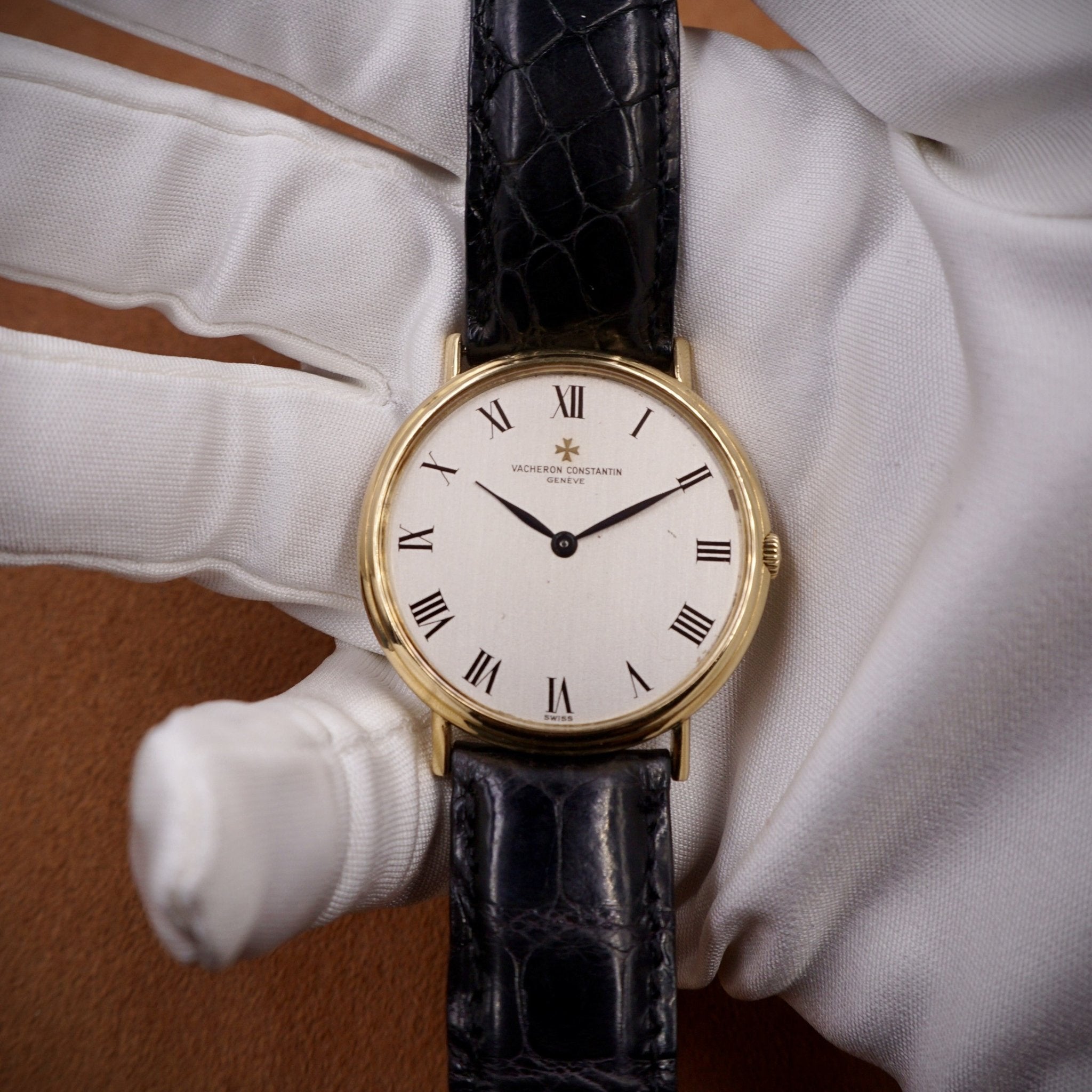 VACHERON CONSTANTIN CLASSIQUE ULTRA PLATE OR - montre vintage - Contre - Temps Paris